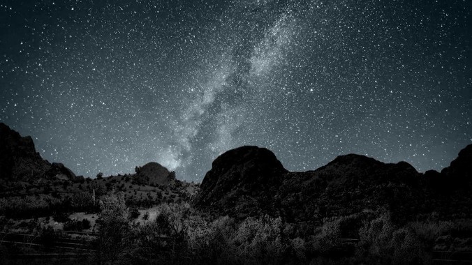 我女儿三岁两个月背下整首木兰辞，请问这说明她特别聪明吗？